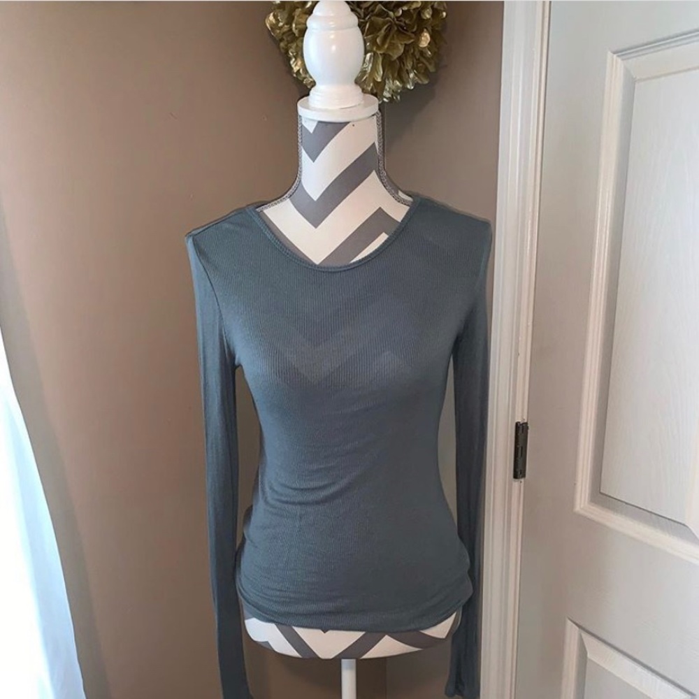 Basic Aeropostale tee